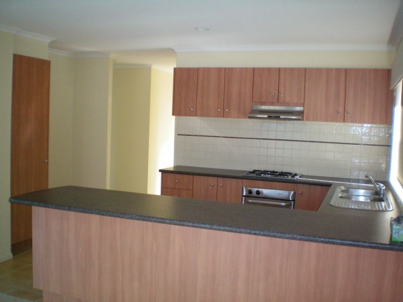 1/522 Melton Highway, Sydenham VIC 3037