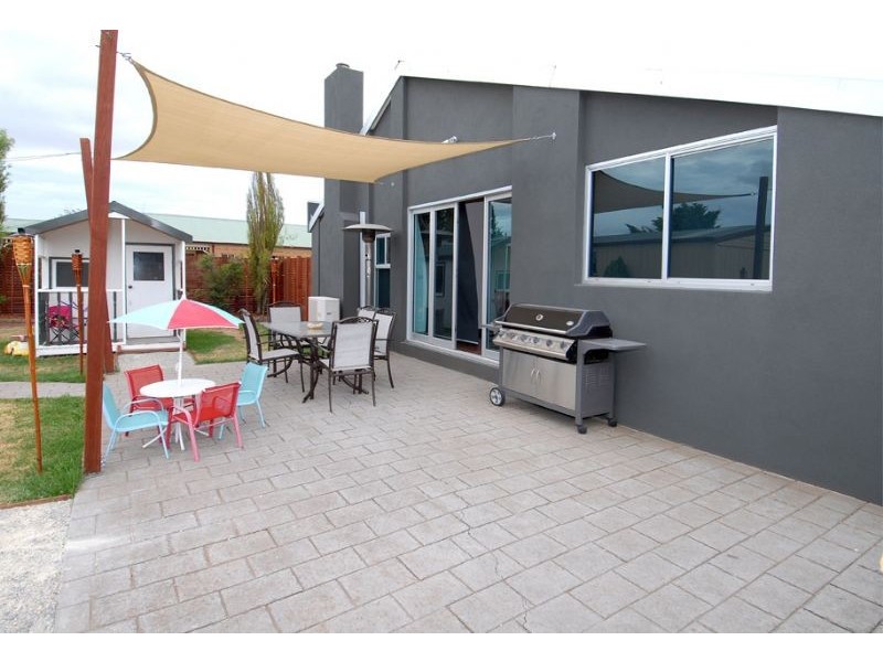 4 Booth Way, Taylors Lakes VIC 3038