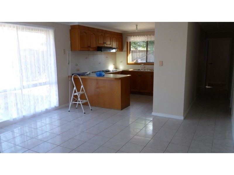 50 Bellbird Avenue, Taylors Lakes VIC 3038