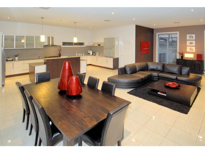 6 Raymond Court, Keilor VIC 3036