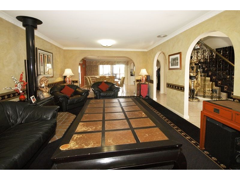 819 Old Calder Hwy, Keilor VIC 3036