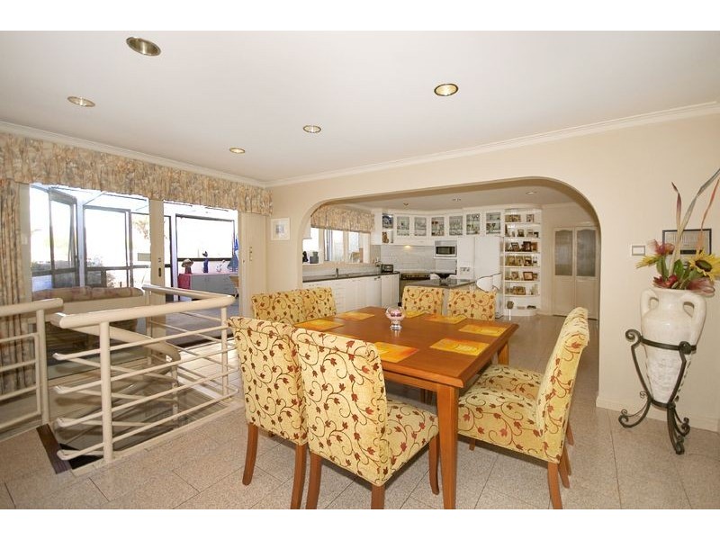 819 Old Calder Hwy, Keilor VIC 3036