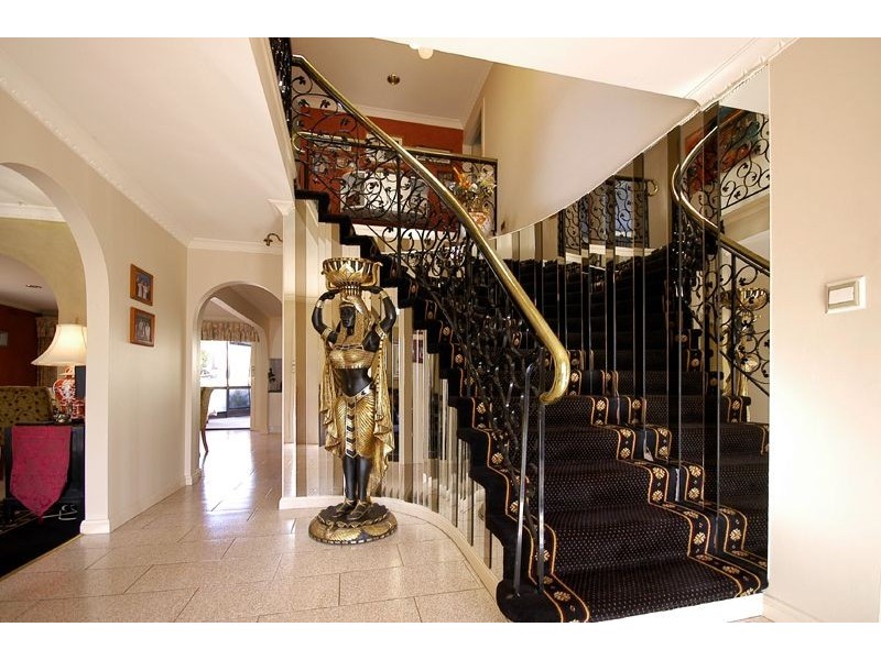 819 Old Calder Hwy, Keilor VIC 3036