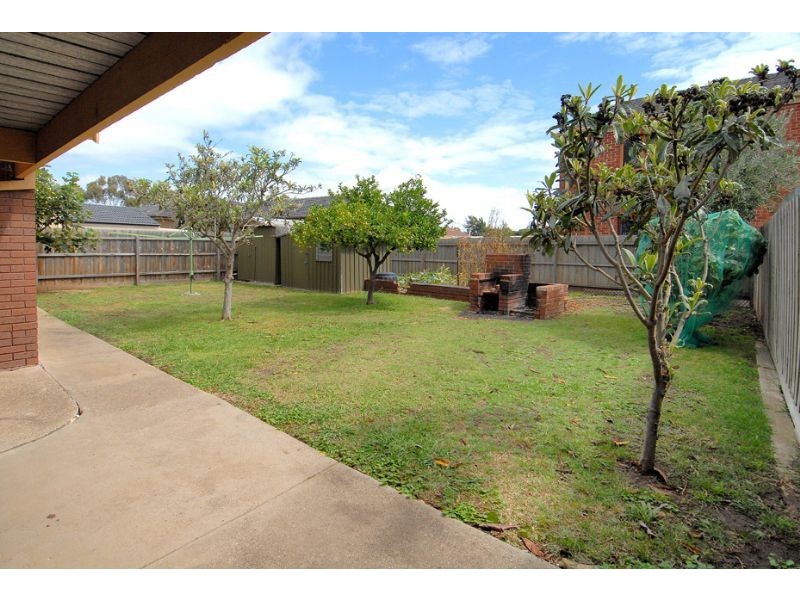 5 Tarella Drive, Keilor Downs VIC 3038