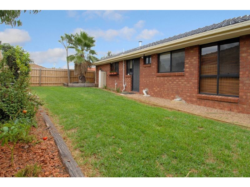 2/29 Swindon Crescent, Keilor Downs VIC 3038