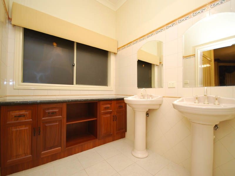 3 Sovereign Way, Hillside VIC 3037