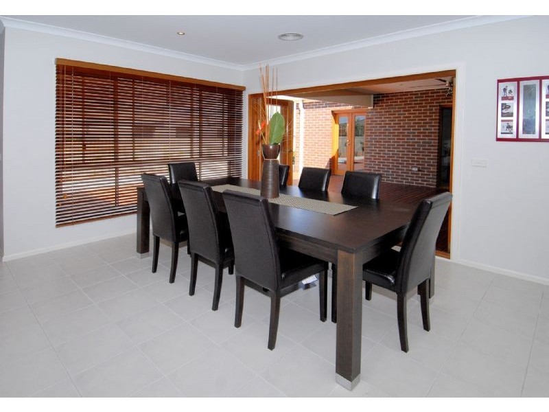 13 Salisbury Court, Hillside VIC 3037