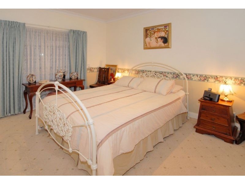 12 Penshurst Court, Hillside VIC 3037