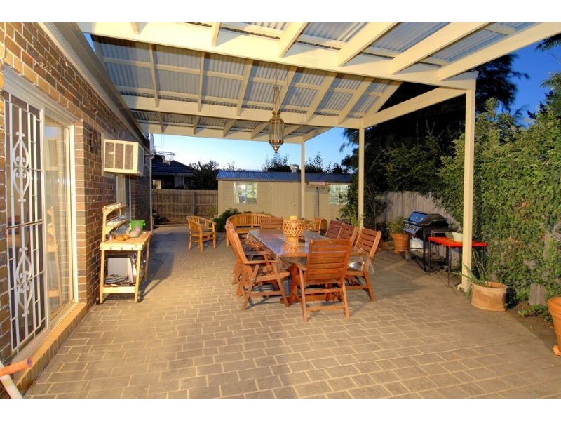 12 Penshurst Court, Hillside VIC 3037