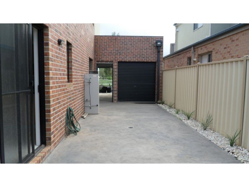 21 Jacaranda Drive, Taylors Hill VIC 3037