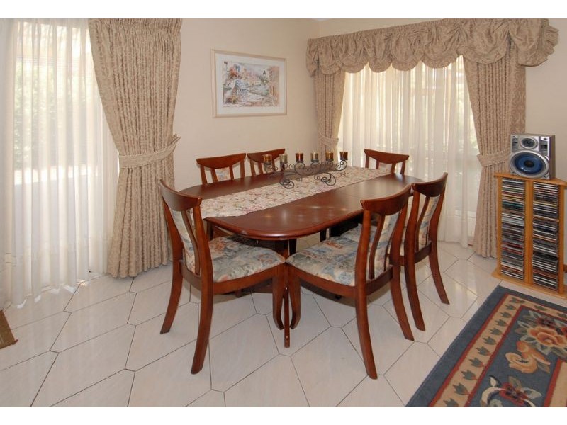 3 Truro Crescent, Taylors Lakes VIC 3038