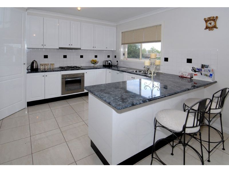 4/67-69 Pecks Road, Sydenham VIC 3037