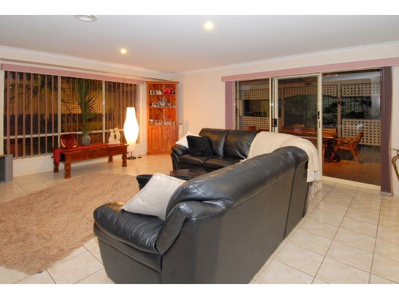 8 Apollo Court, Hillside VIC 3037