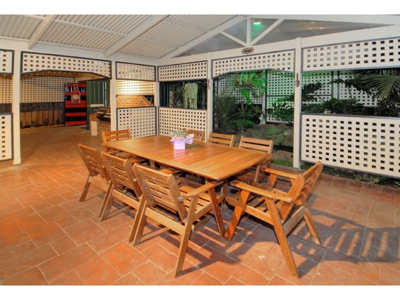 8 Apollo Court, Hillside VIC 3037