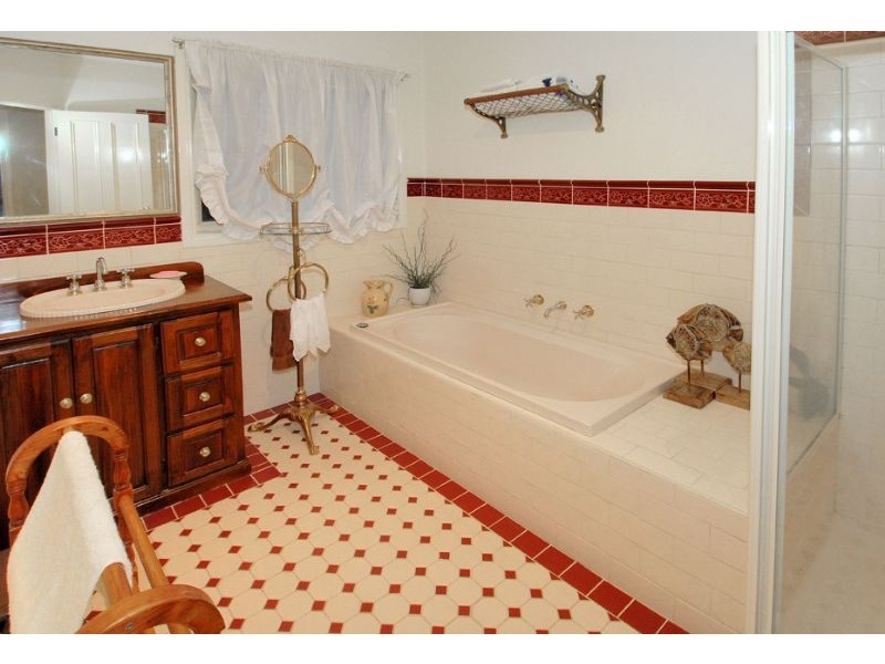 12 Penshurst Court, Hillside VIC 3037