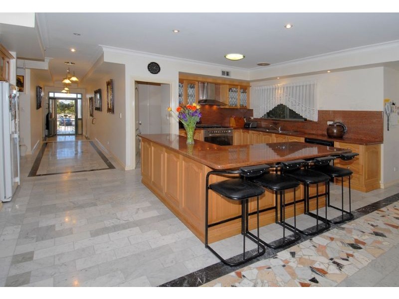 19 Imperial Court, Hillside VIC 3037