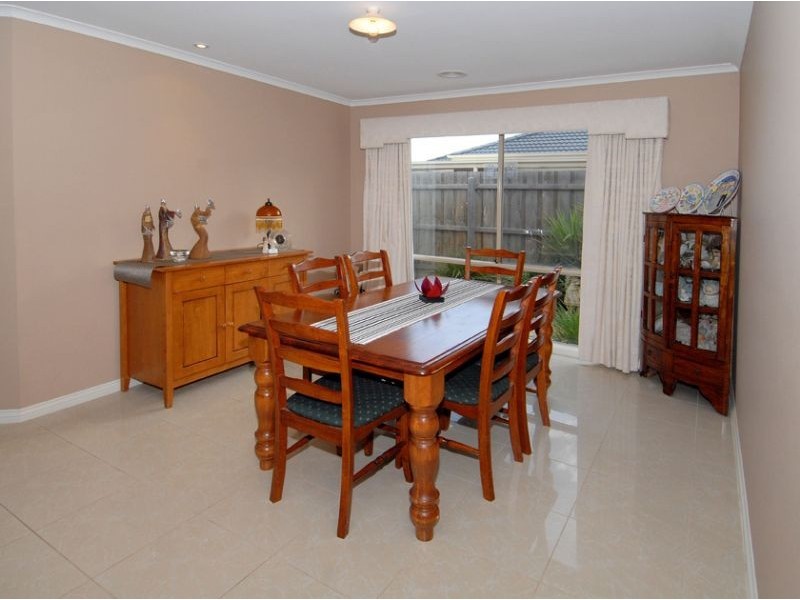 25 Taylors Hill Blvd, Taylors Hill VIC 3037
