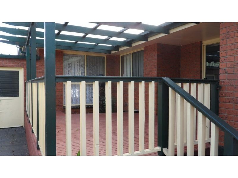 6 Hattah Court, Taylors Lakes VIC 3038