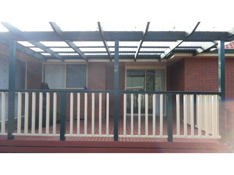 6 Hattah Court, Taylors Lakes VIC 3038