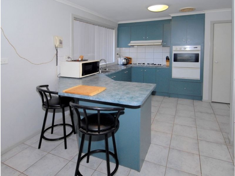 34 Chris Court, Hillside VIC 3037