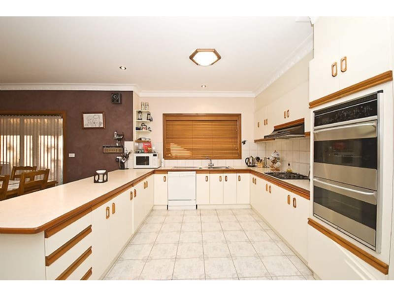 3 Denbigh Court, Keilor VIC 3036