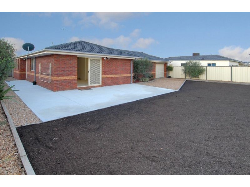 3 Sunrise Drive, Hillside VIC 3037
