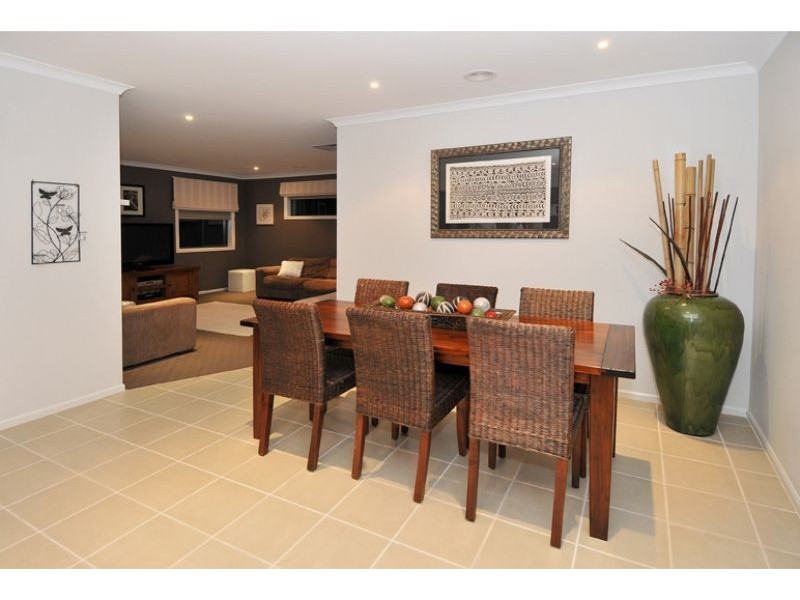 48 Domain Drive, Hillside VIC 3037