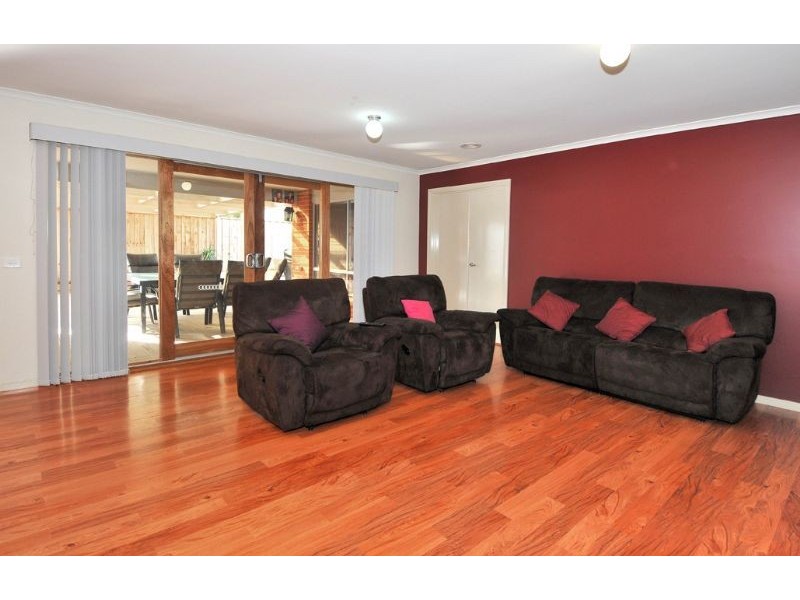 3 Coogee Drive, Taylors Hill VIC 3037