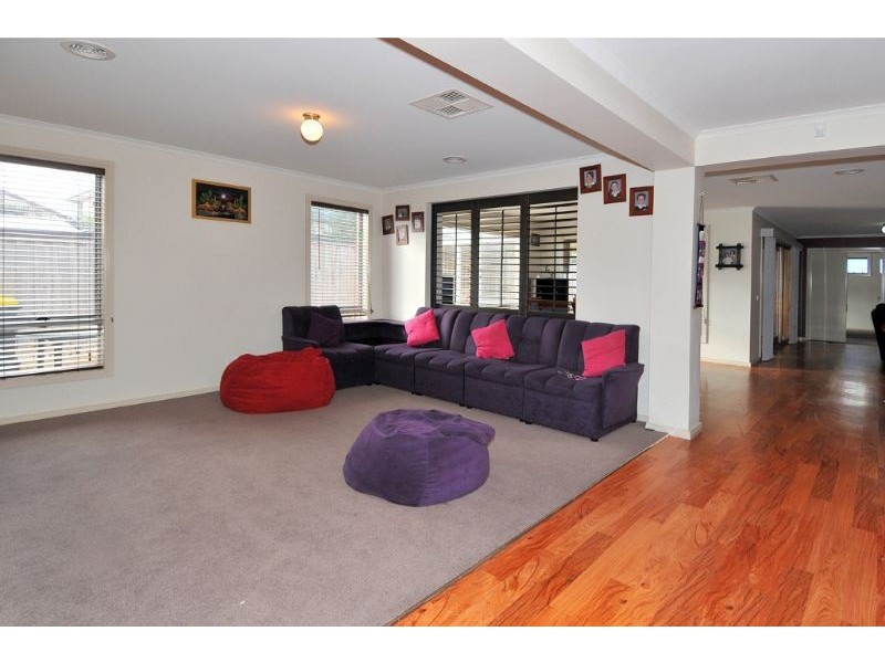 3 Coogee Drive, Taylors Hill VIC 3037