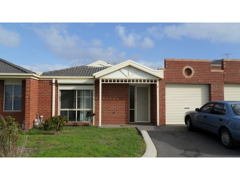 4 Village Avenue, Taylors Lakes VIC 3038
