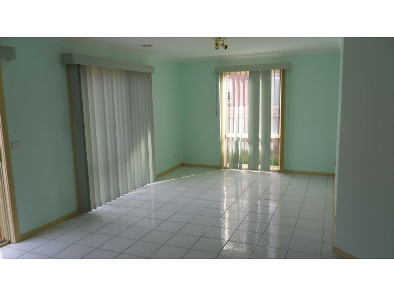 4 Village Avenue, Taylors Lakes VIC 3038