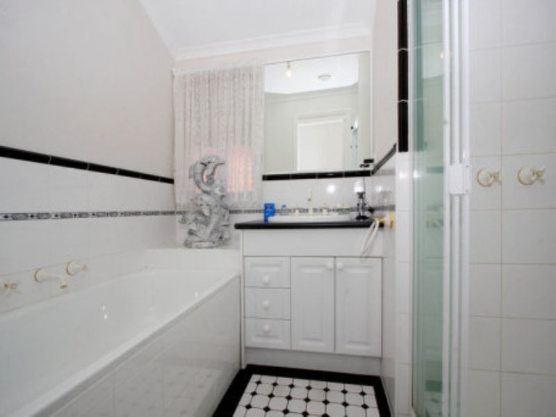 13 Munjong Place, Delahey VIC 3037