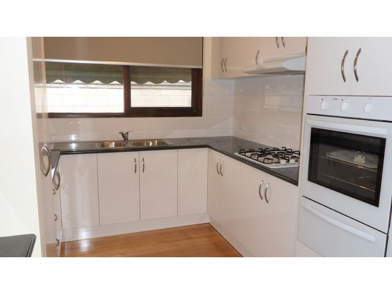 12 Sherbrooke Crescent, Taylors Lakes VIC 3038