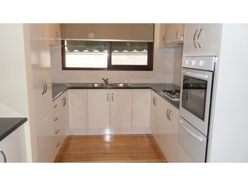 12 Sherbrooke Crescent, Taylors Lakes VIC 3038