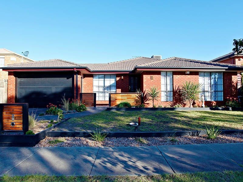 5 Catherine Drive, Hillside VIC 3037