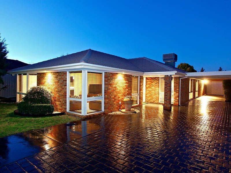 5 Benz Court, Keilor Downs VIC 3038