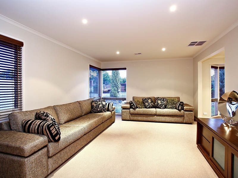 5 Benz Court, Keilor Downs VIC 3038