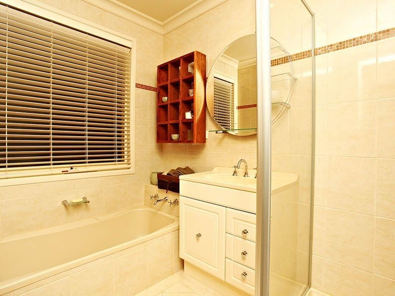 5 Benz Court, Keilor Downs VIC 3038