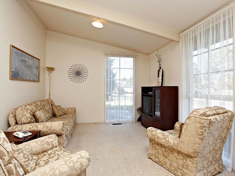 15 Medina Road, Keilor Downs VIC 3038