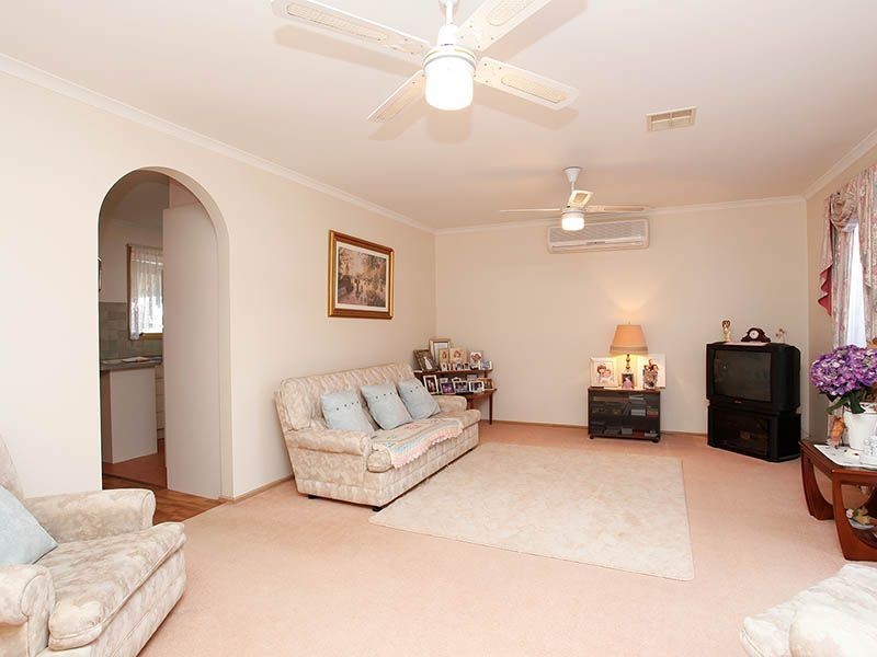 20 Dundee Way, Sydenham VIC 3037