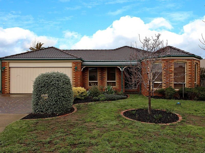 14 Rising Court, Hillside VIC 3037