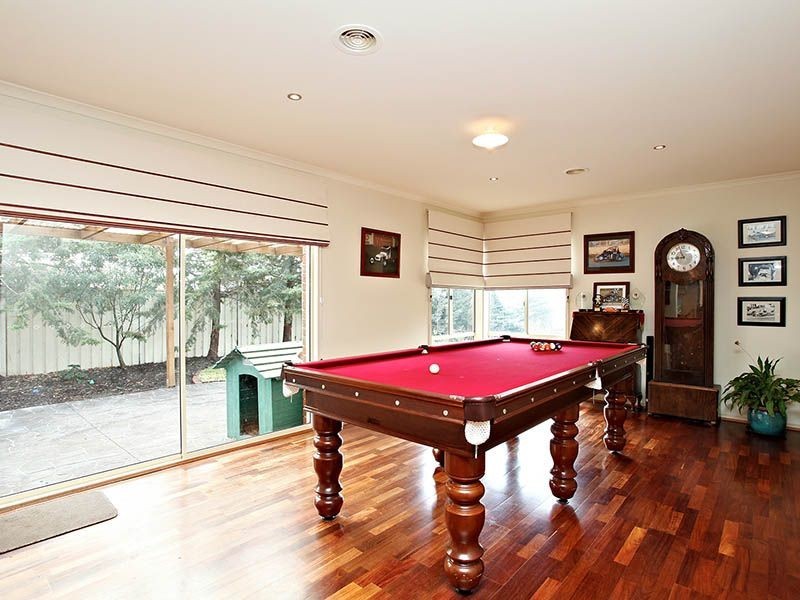 14 Rising Court, Hillside VIC 3037