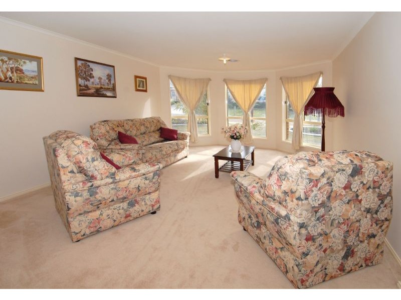 6 Imperial Court, Hillside VIC 3037