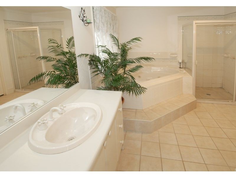 6 Imperial Court, Hillside VIC 3037