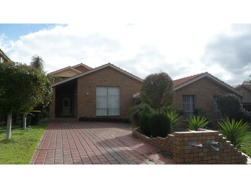 10 Fireball Court, Taylors Lakes VIC 3038