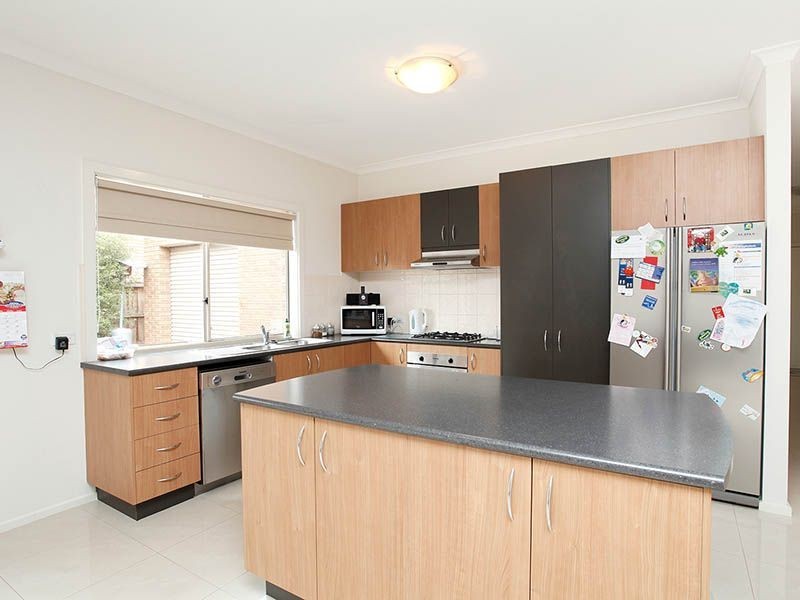 8 Como Avenue, Burnside VIC 3023