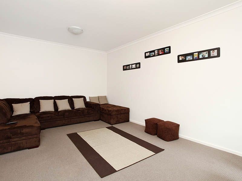 8 Como Avenue, Burnside VIC 3023