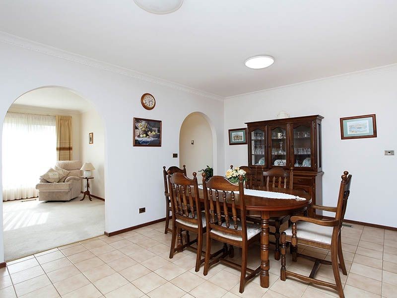 41 Aldershot Drive, Keilor Downs VIC 3038