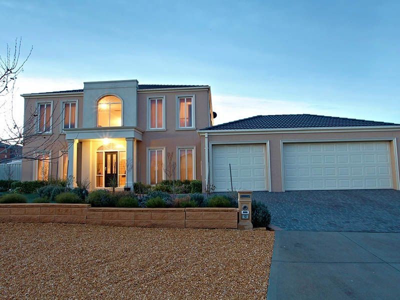 12 Salisbury Court, Hillside VIC 3037