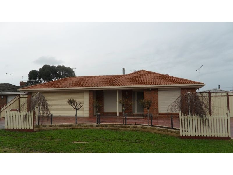 38 Dundee Way, Sydenham VIC 3037